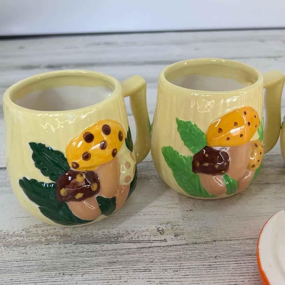 Arnels Vintage Mushroom Spoon Rest and 4 Mugs MCM 60’s Orange Cute Whimsical - Picture 4 of 8
